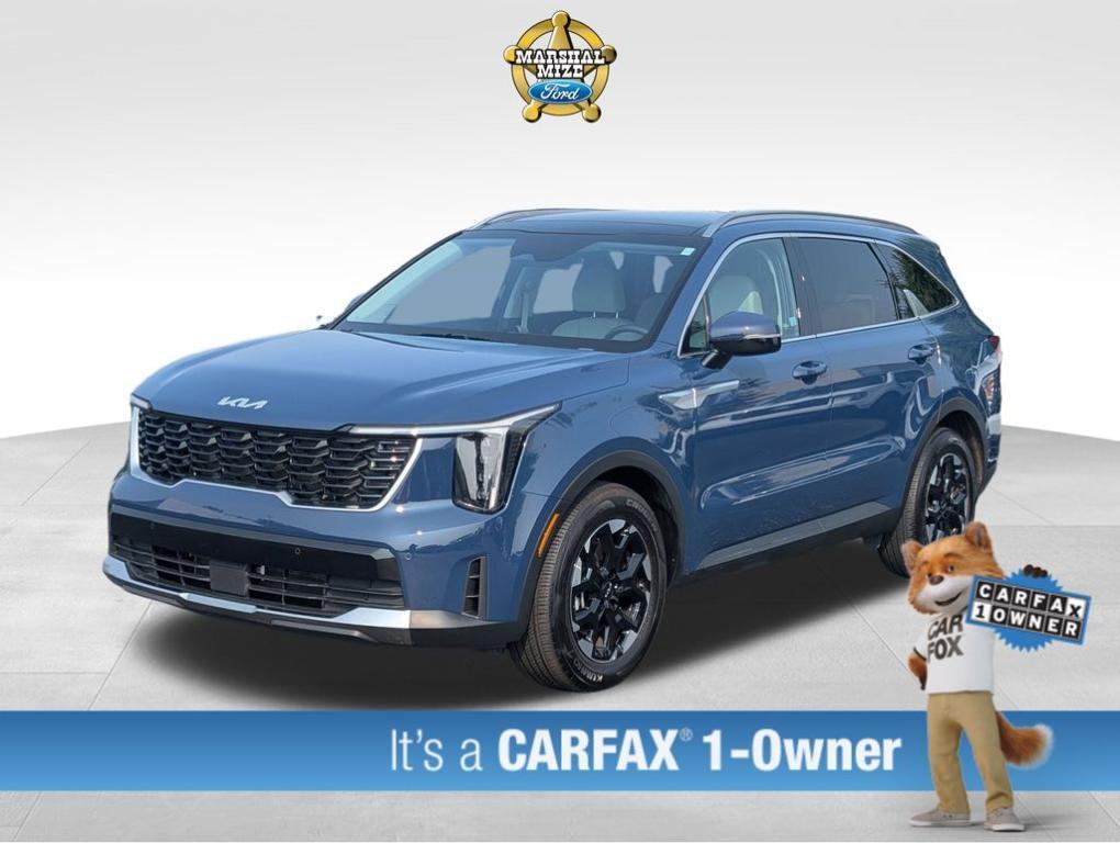 used 2025 Kia Sorento car, priced at $30,000