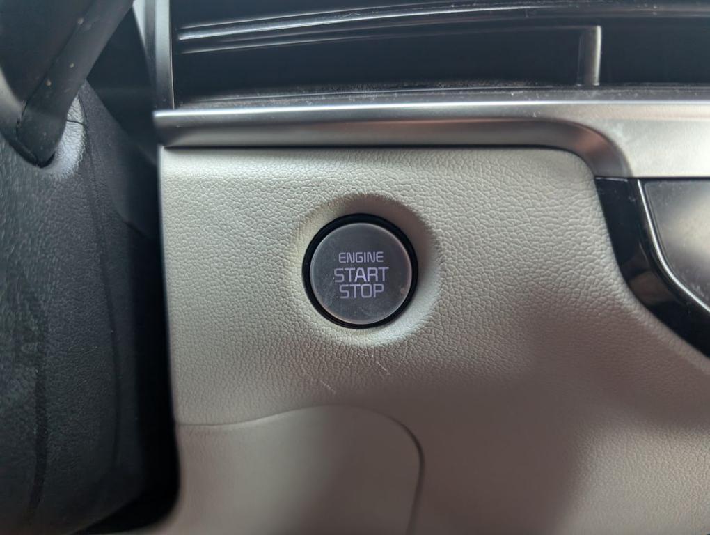 used 2025 Kia Sorento car, priced at $30,000