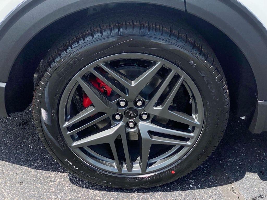 new 2025 Ford Explorer car, priced at $55,155