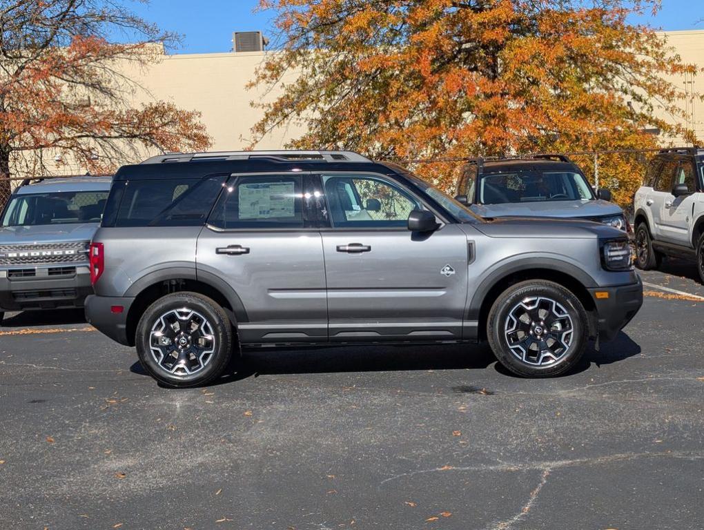 new 2025 Ford Bronco Sport car, priced at $32,000