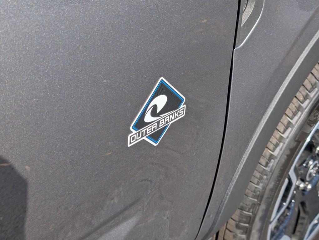 new 2025 Ford Bronco Sport car, priced at $32,000