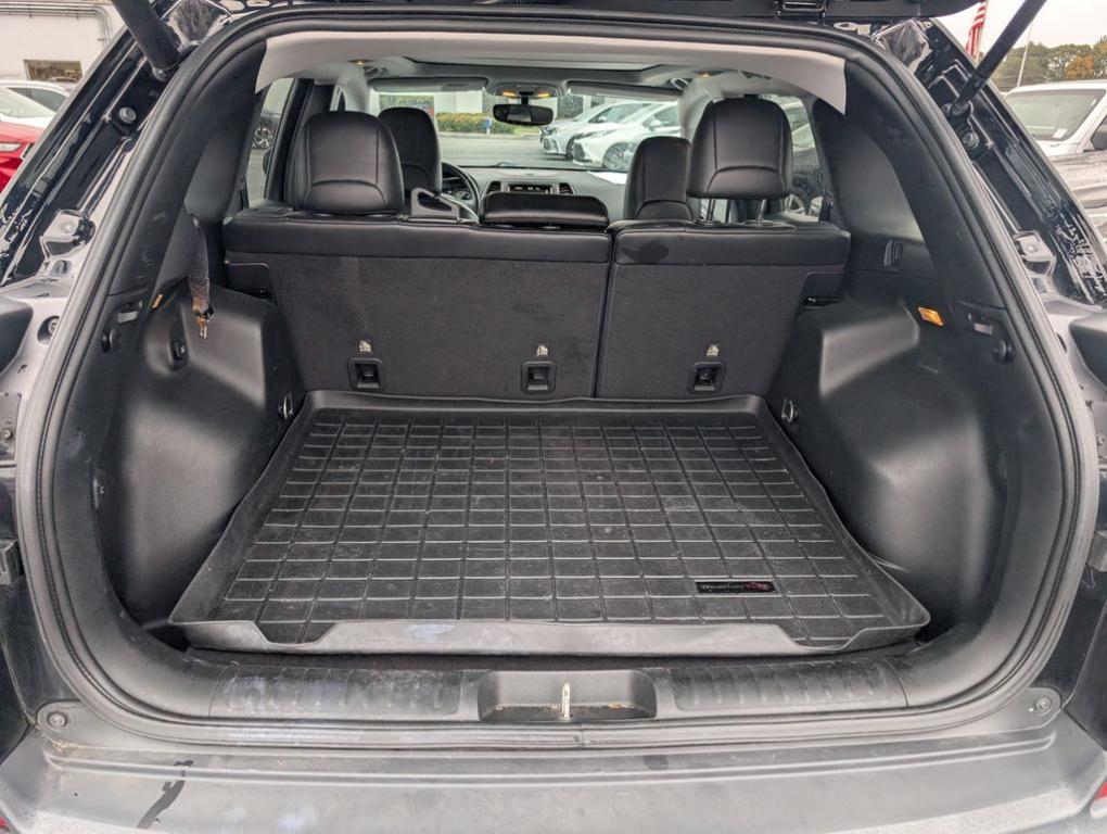 used 2019 Jeep Cherokee car, priced at $14,860