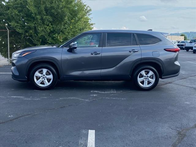 used 2023 Toyota Highlander car, priced at $31,200