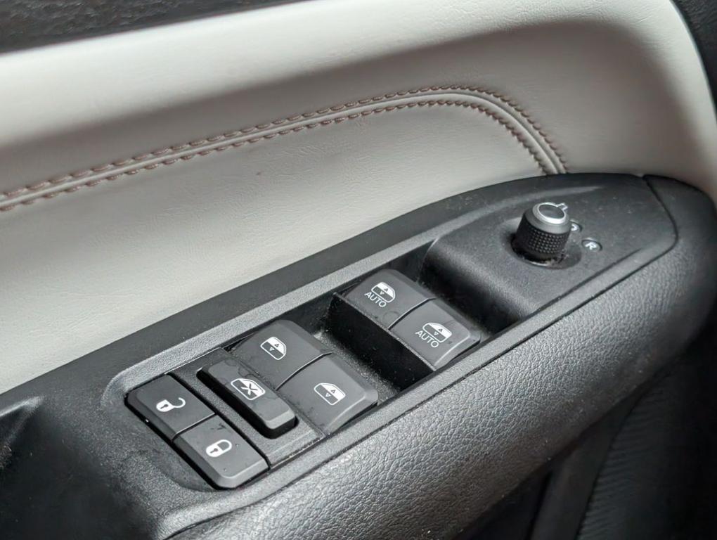 used 2022 Jeep Compass car, priced at $21,933