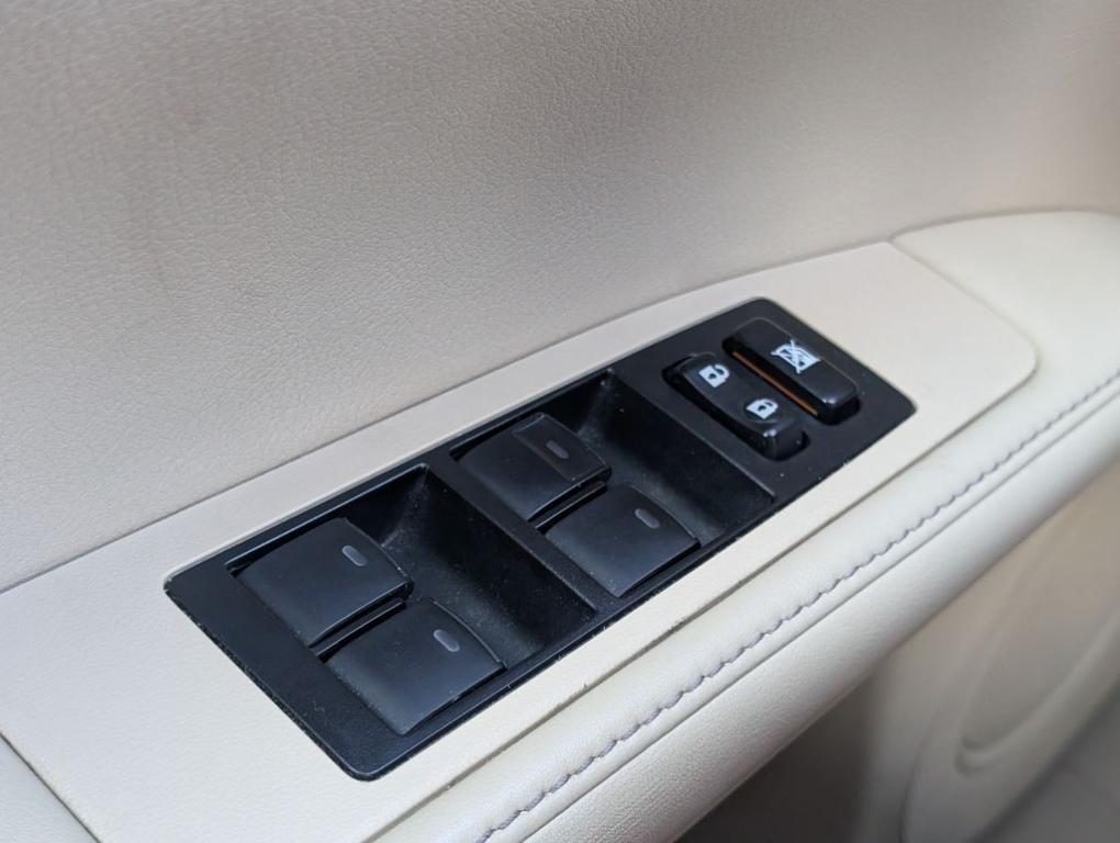 used 2015 Lexus ES 350 car, priced at $18,500
