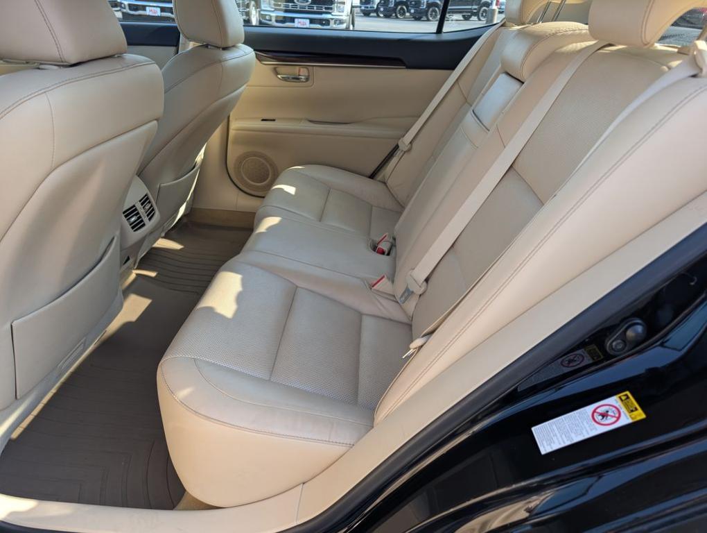 used 2015 Lexus ES 350 car, priced at $18,500