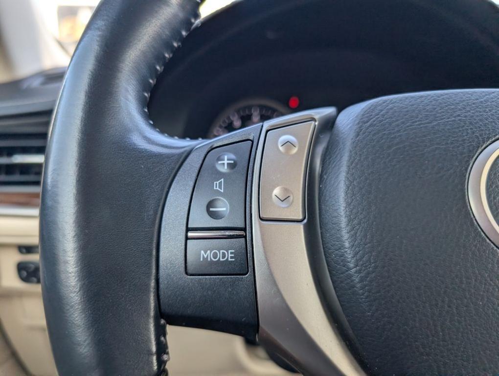 used 2015 Lexus ES 350 car, priced at $18,500