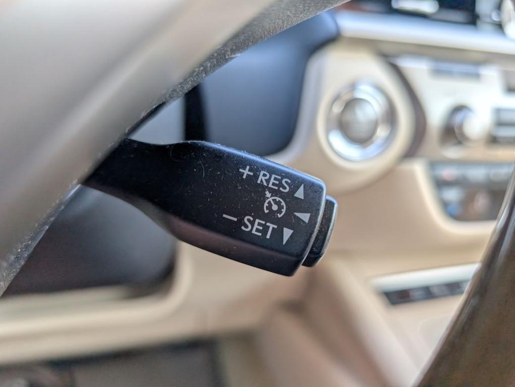 used 2015 Lexus ES 350 car, priced at $18,500