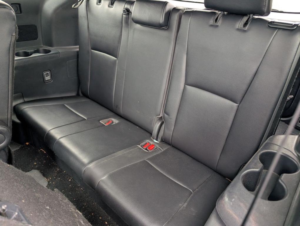 used 2021 Toyota Highlander car, priced at $29,499