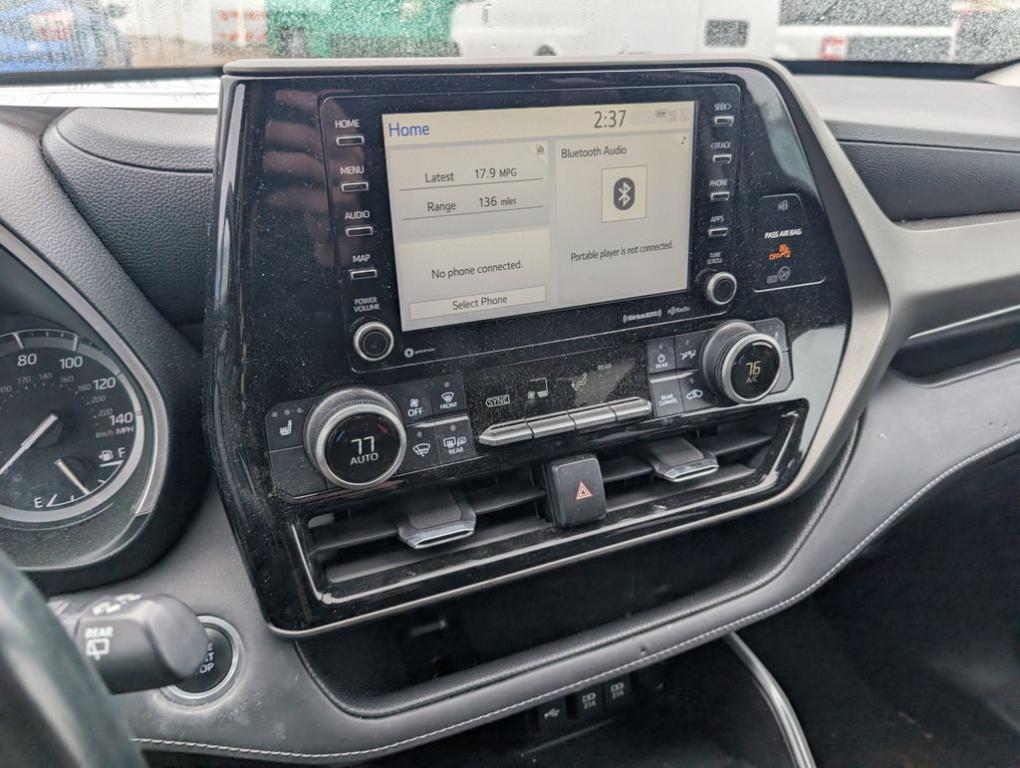 used 2021 Toyota Highlander car, priced at $29,499