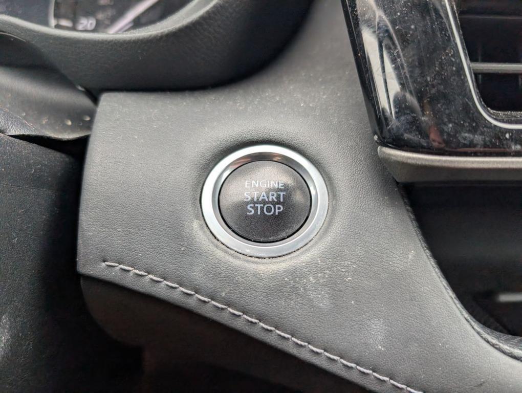 used 2021 Toyota Highlander car, priced at $29,499