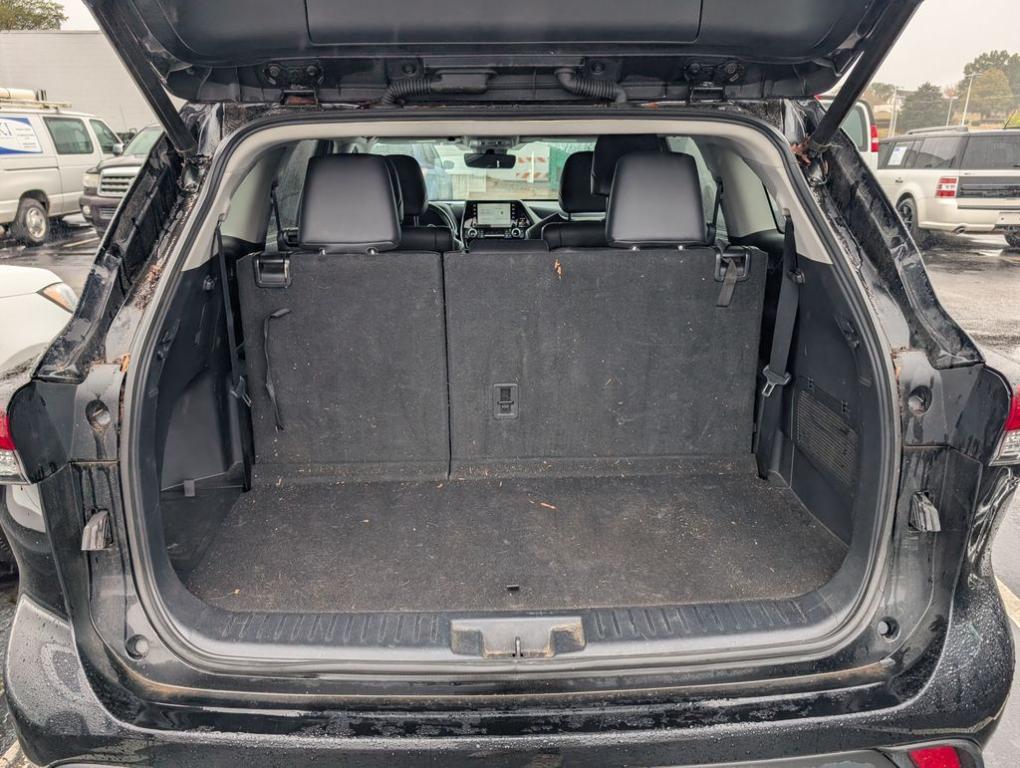 used 2021 Toyota Highlander car, priced at $29,499