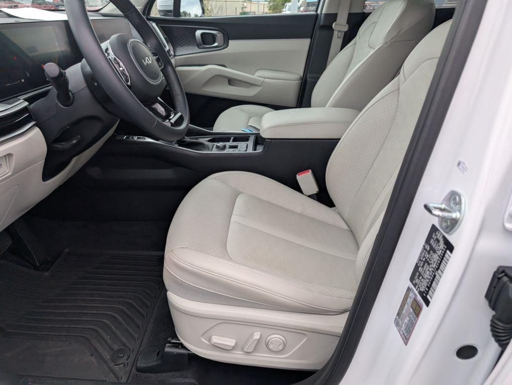 used 2025 Kia Sorento car, priced at $35,000