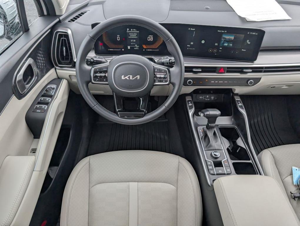used 2025 Kia Sorento car, priced at $35,000