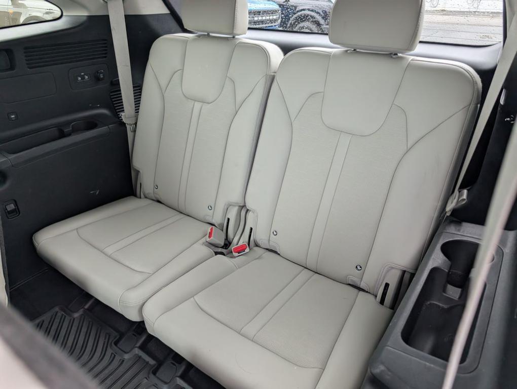 used 2025 Kia Sorento car, priced at $35,000
