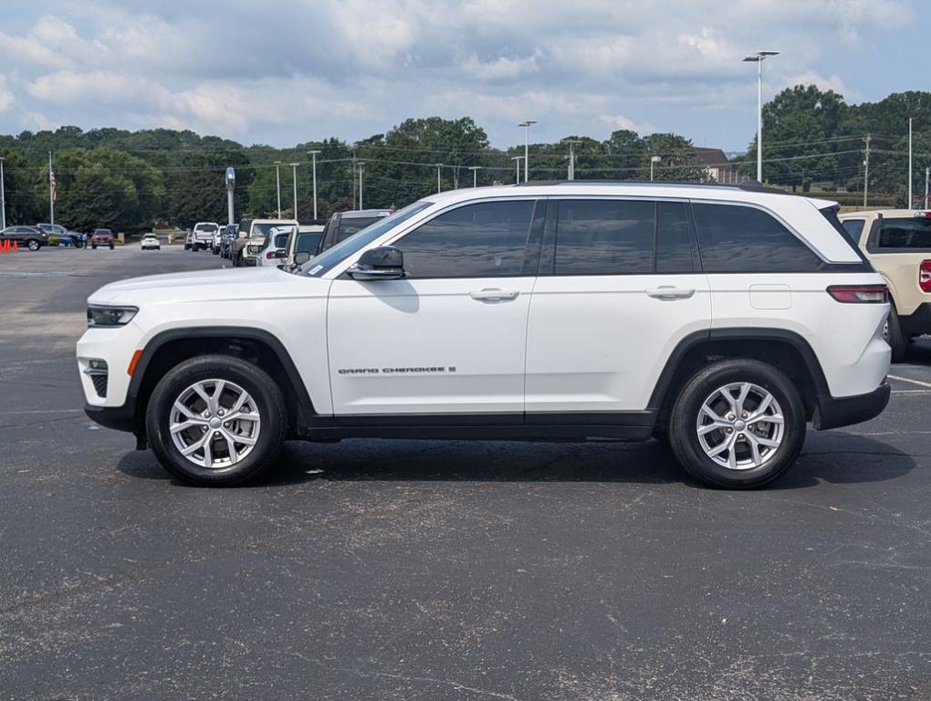 used 2022 Jeep Grand Cherokee car, priced at $22,886