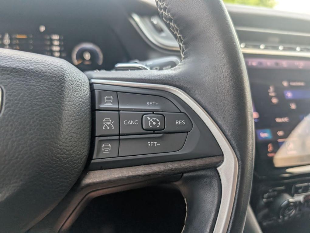 used 2022 Jeep Grand Cherokee car, priced at $22,886