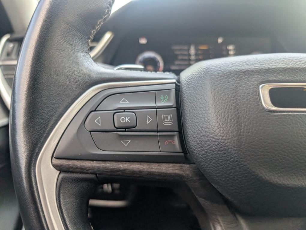used 2022 Jeep Grand Cherokee car, priced at $22,886