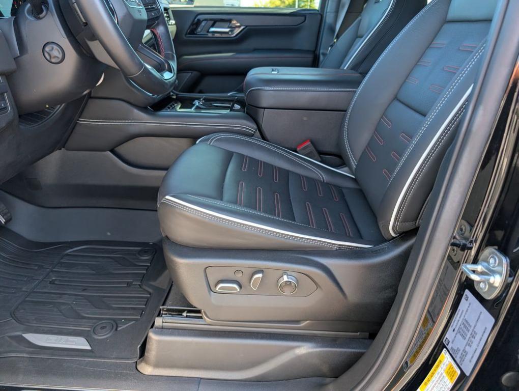 used 2025 GMC Yukon car, priced at $91,000