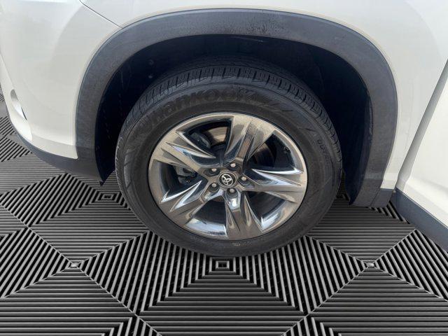 used 2019 Toyota Highlander car, priced at $25,500