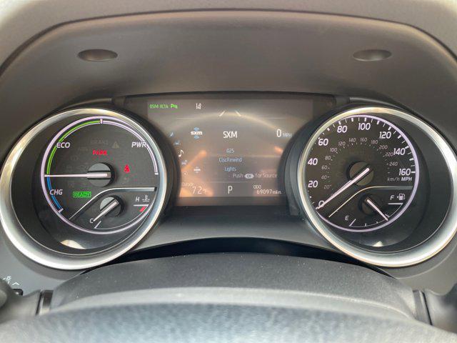 used 2018 Toyota Camry Hybrid car, priced at $21,622