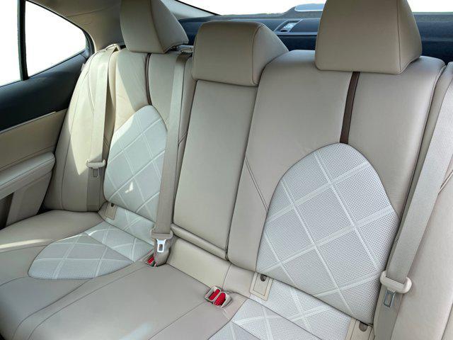 used 2018 Toyota Camry Hybrid car, priced at $21,622