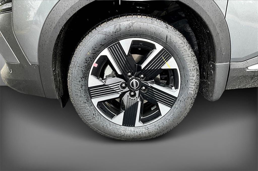 new 2025 Nissan Kicks car, priced at $28,305