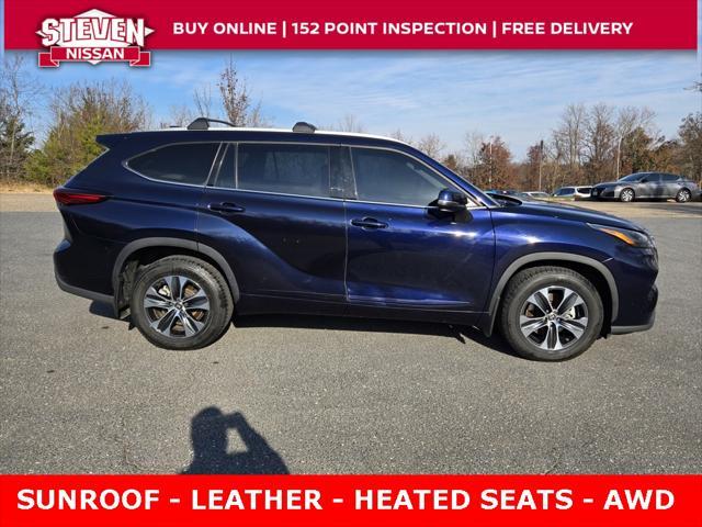 used 2022 Toyota Highlander car, priced at $33,925