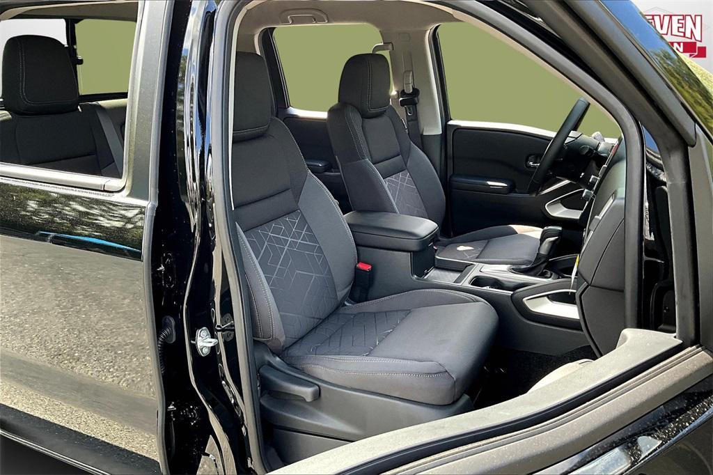 new 2025 Nissan Frontier car, priced at $39,725