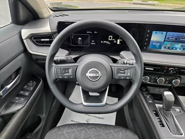 new 2025 Nissan Kicks car, priced at $27,198