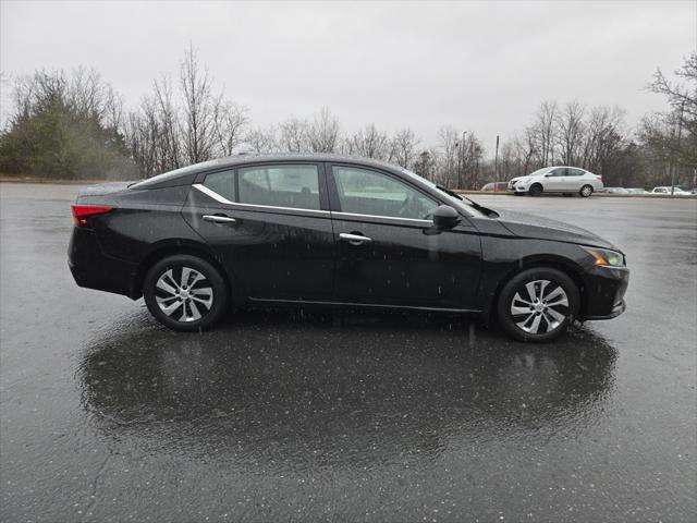 new 2025 Nissan Altima car, priced at $27,750