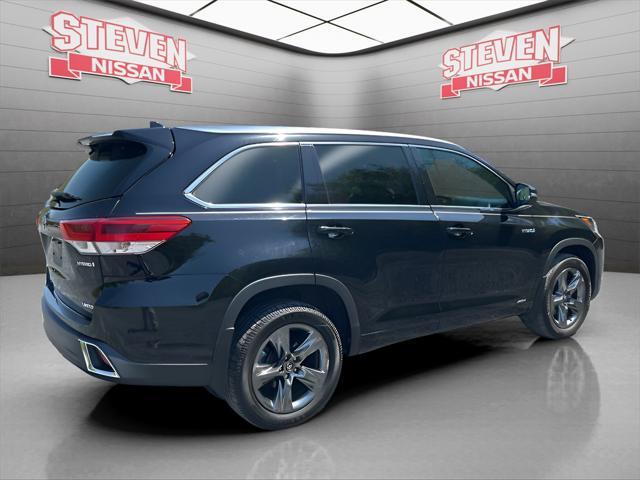 used 2017 Toyota Highlander Hybrid car, priced at $23,549