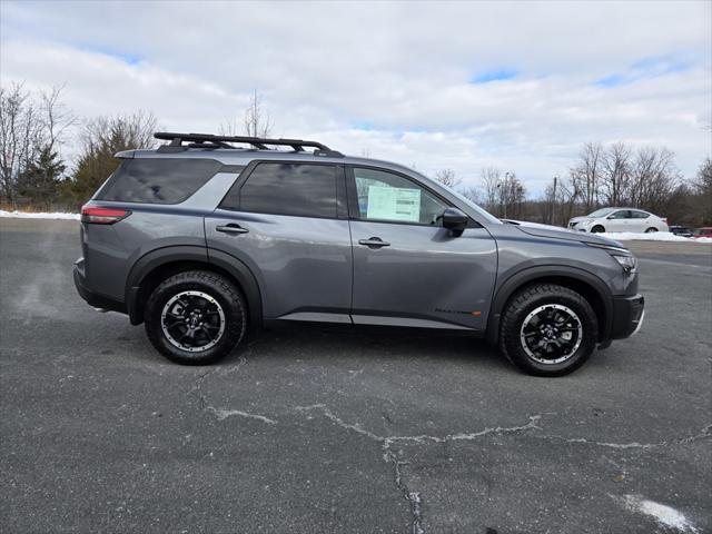 new 2025 Nissan Pathfinder car, priced at $45,650