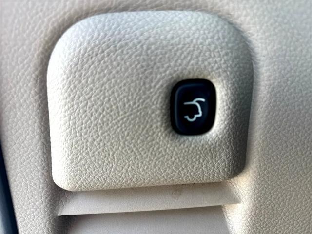 used 2015 Jeep Grand Cherokee car, priced at $9,995