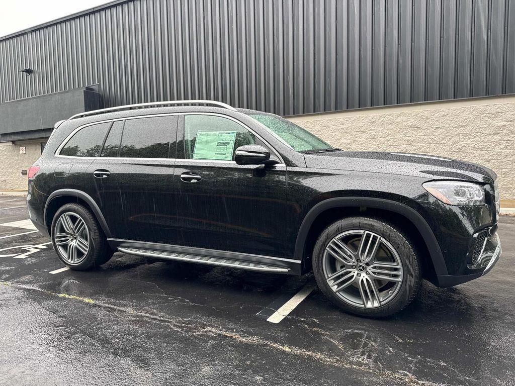 new 2025 Mercedes-Benz GLS 450 car, priced at $98,100