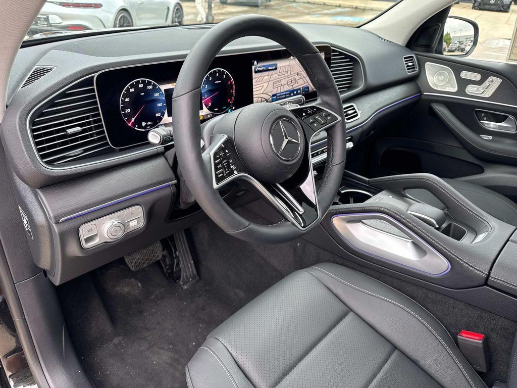 new 2025 Mercedes-Benz GLE 450 car, priced at $78,290