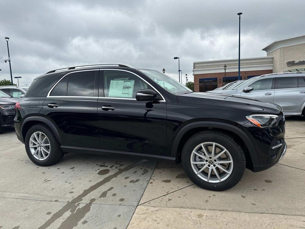 new 2025 Mercedes-Benz GLE 450 car, priced at $78,290