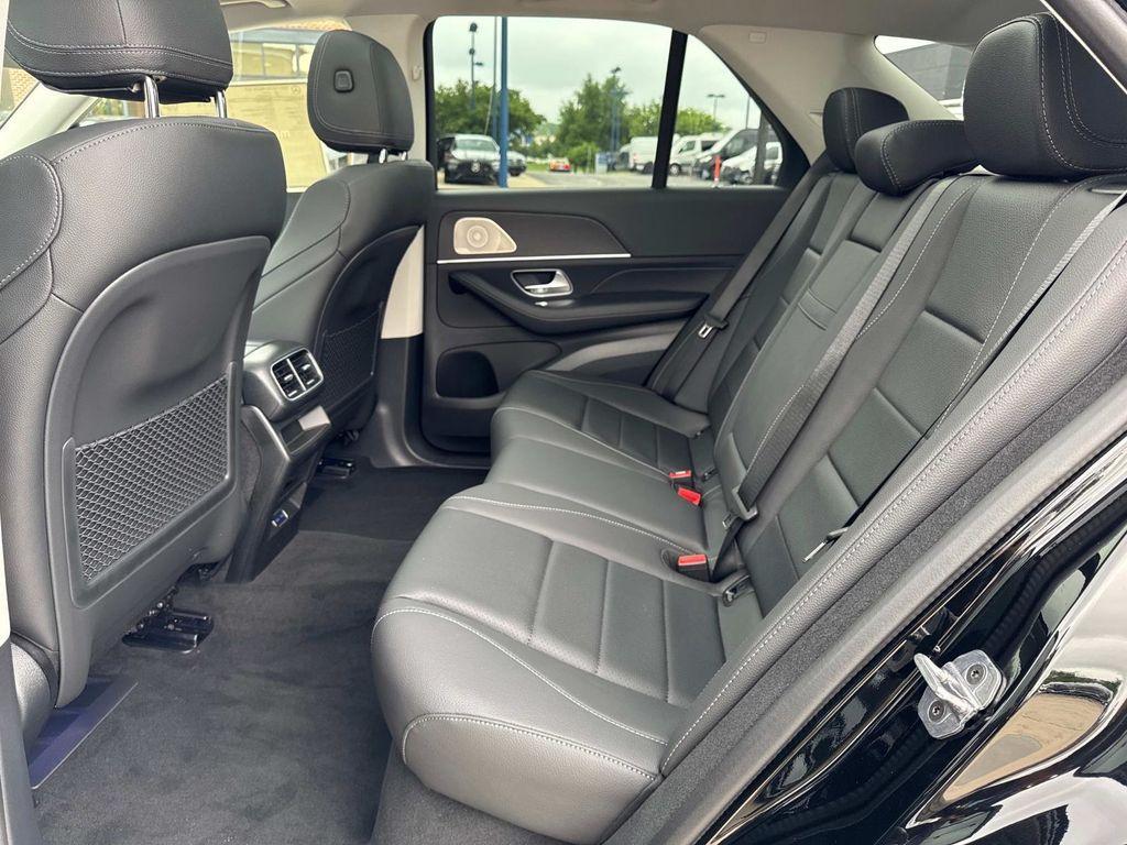 new 2025 Mercedes-Benz GLE 450 car, priced at $78,290