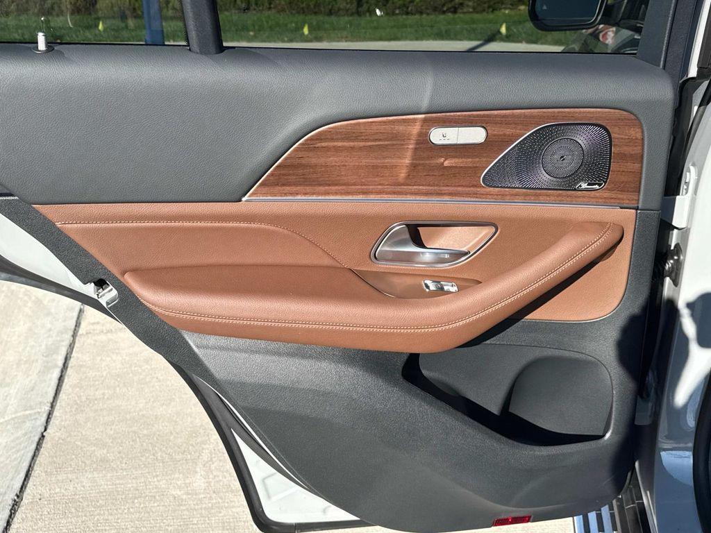 new 2026 Mercedes-Benz GLE 450 car, priced at $91,020