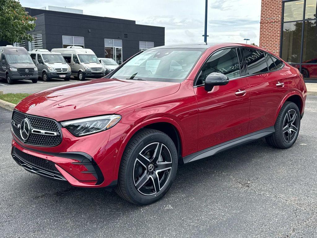 new 2025 Mercedes-Benz GLC 300 car
