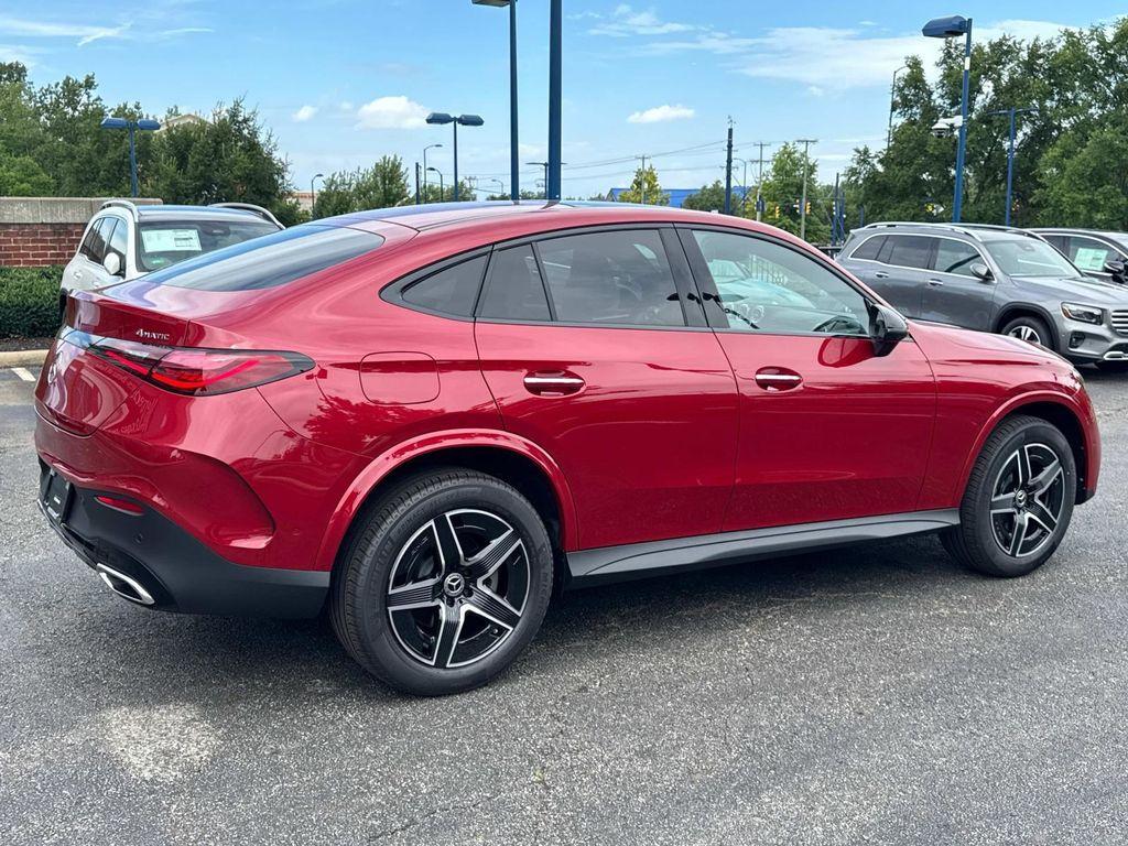 new 2025 Mercedes-Benz GLC 300 car