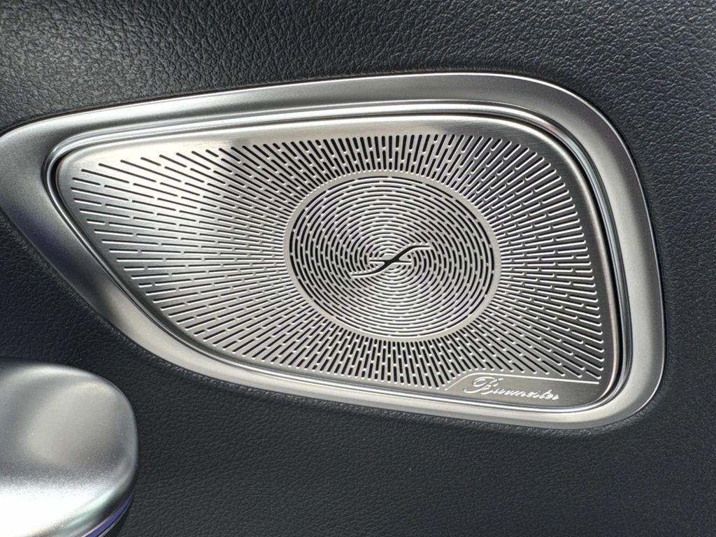 new 2025 Mercedes-Benz GLC 300 car