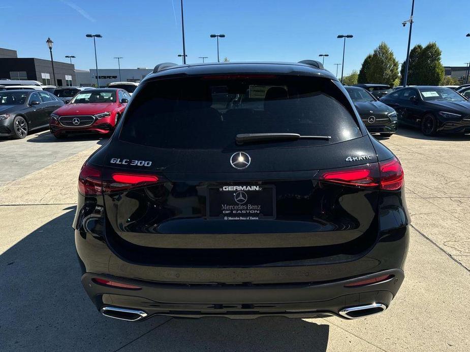 new 2025 Mercedes-Benz GLC 300 car