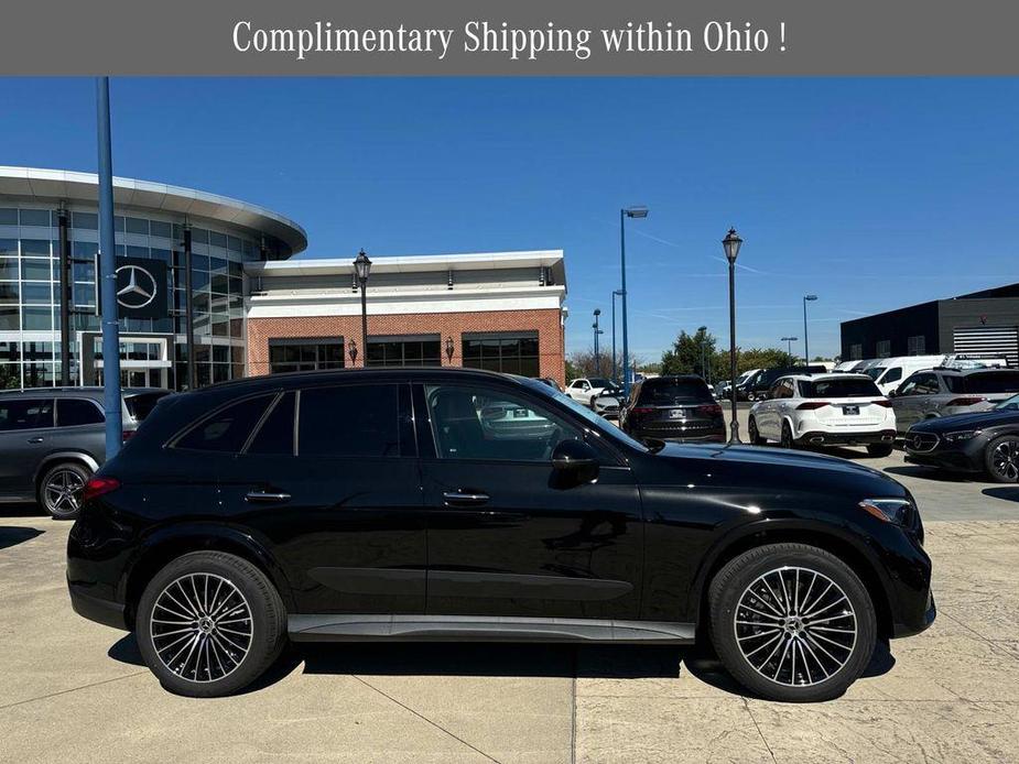 new 2025 Mercedes-Benz GLC 300 car