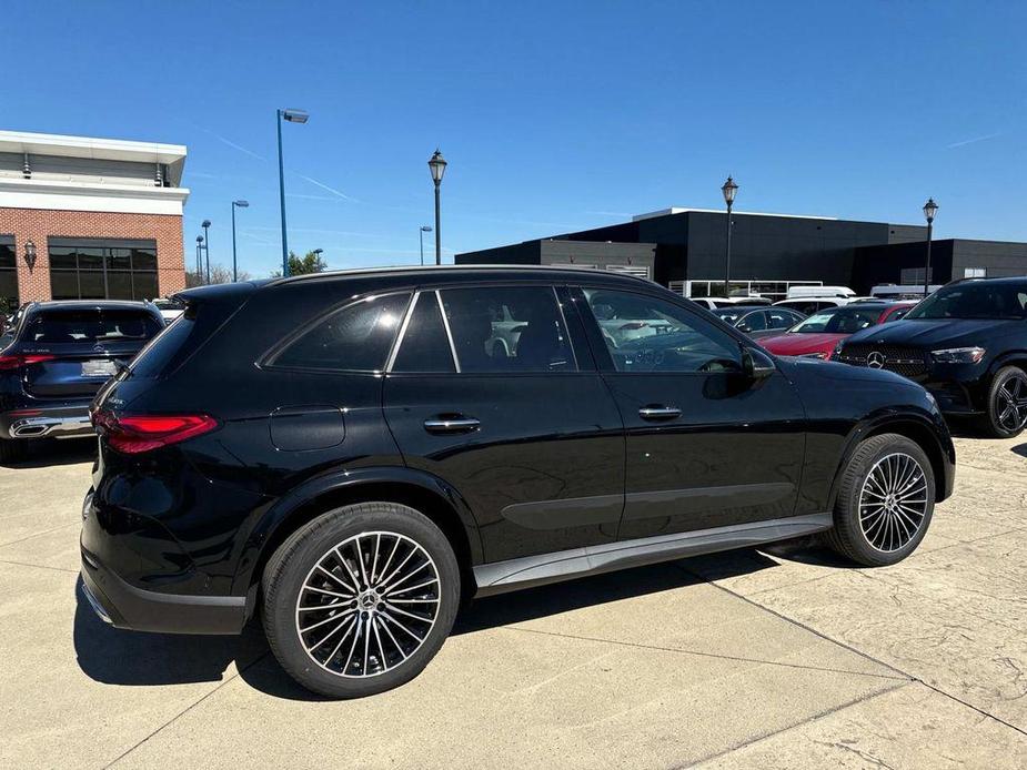 new 2025 Mercedes-Benz GLC 300 car