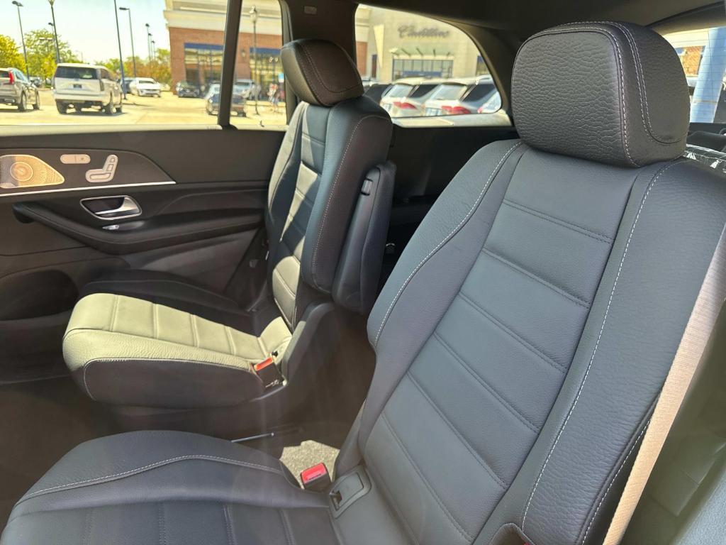 new 2025 Mercedes-Benz GLS 450 car, priced at $95,695