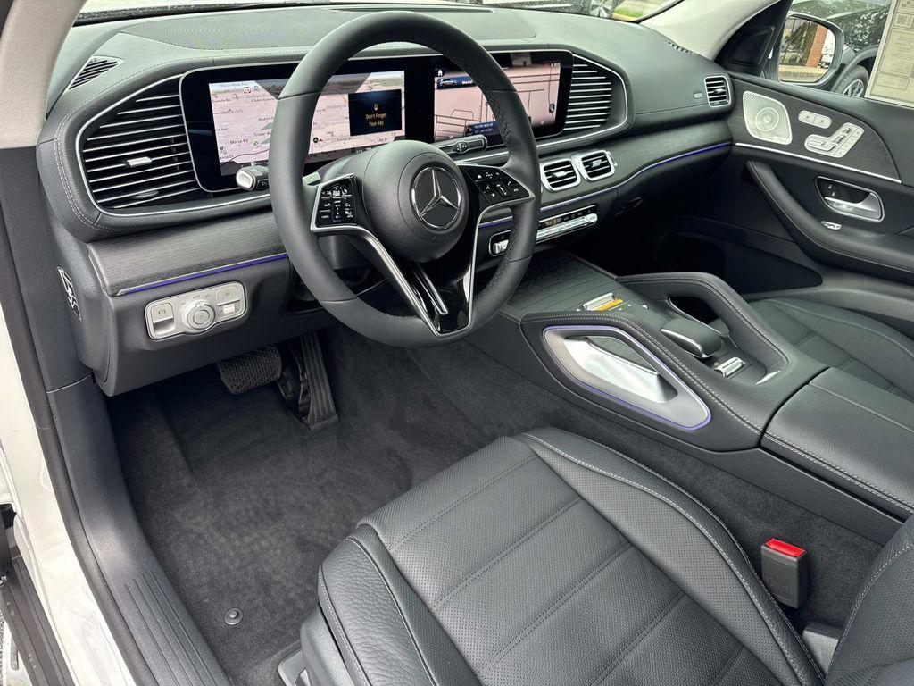 new 2025 Mercedes-Benz GLS 450 car, priced at $98,100