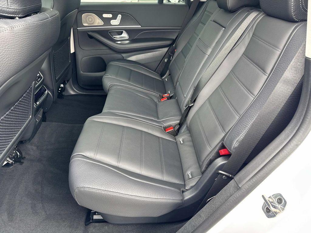 new 2025 Mercedes-Benz GLS 450 car, priced at $98,100