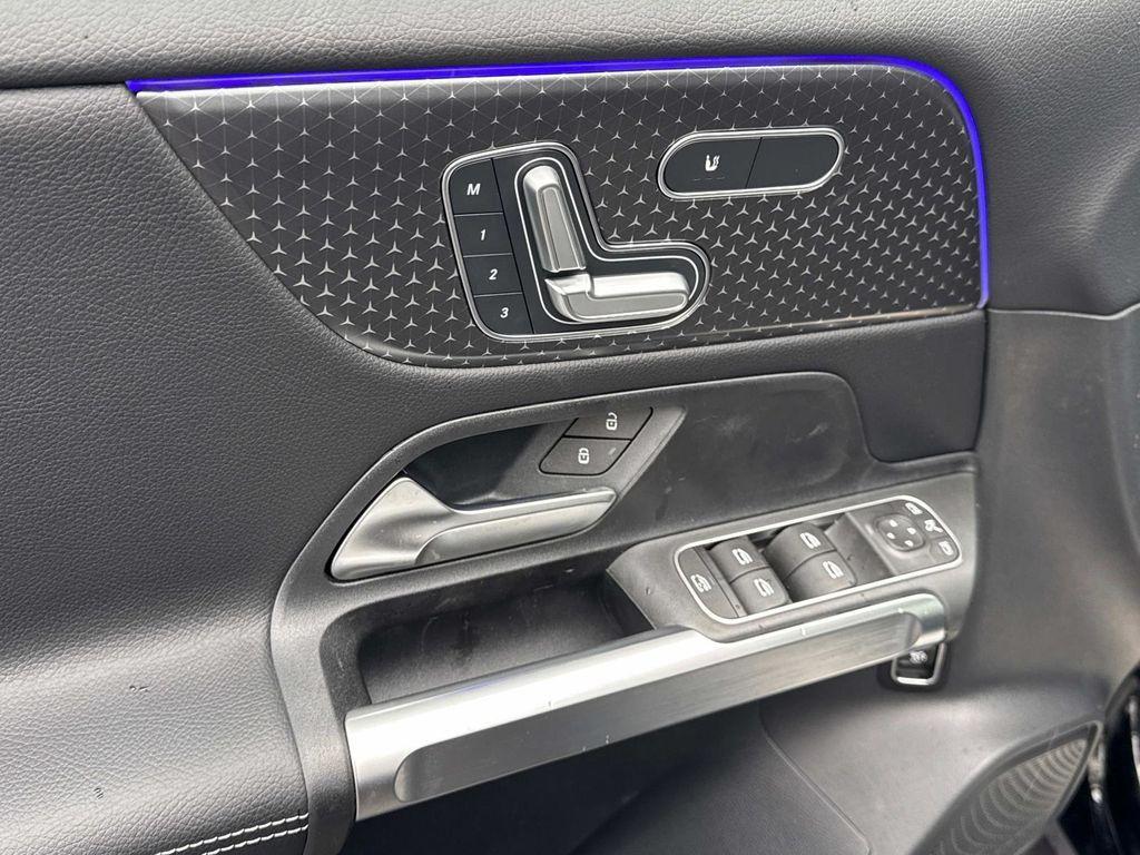new 2025 Mercedes-Benz GLB 250 car, priced at $49,595