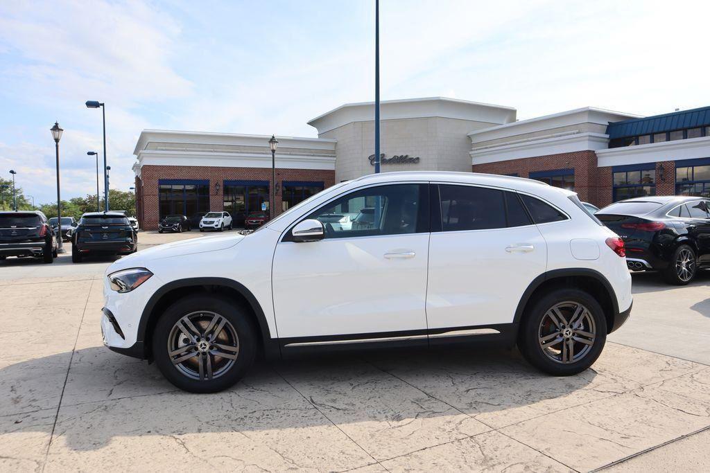 new 2025 Mercedes-Benz GLA 250 car